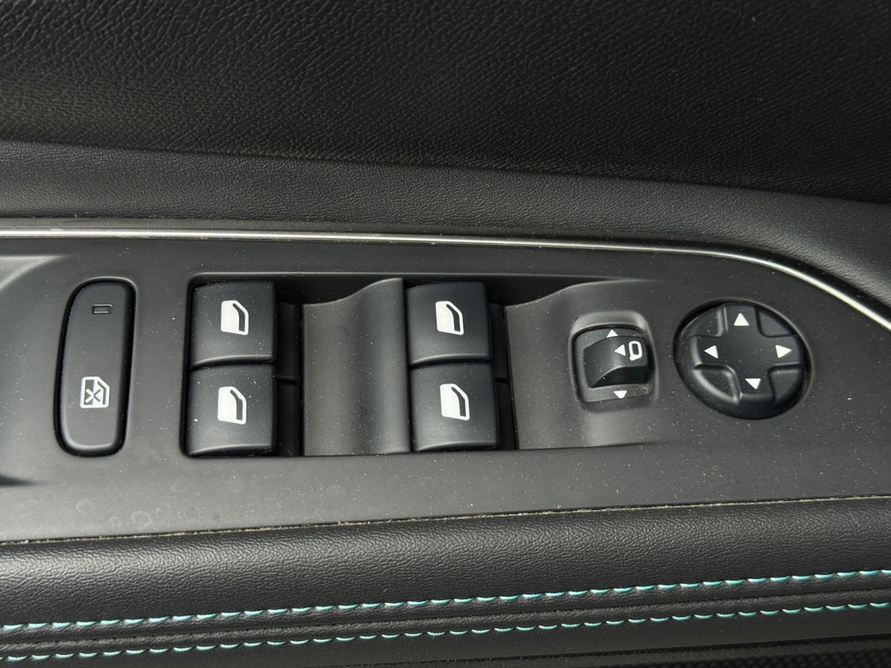 Peugeot 5008 ALLURE PACK PURE TECH 130 CV - Foto 2
