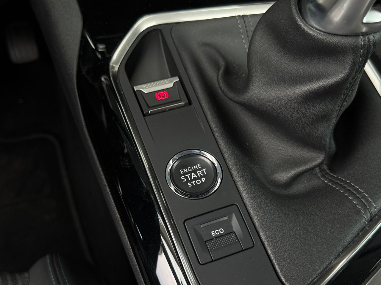 Peugeot 5008 ALLURE PACK PURE TECH 130 CV - Foto 2