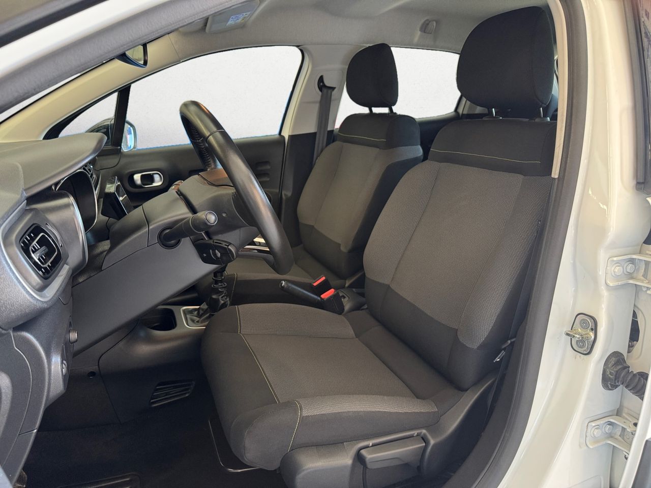 Citroën C3 BLUE HDI 100 CV SHINE - Foto 2