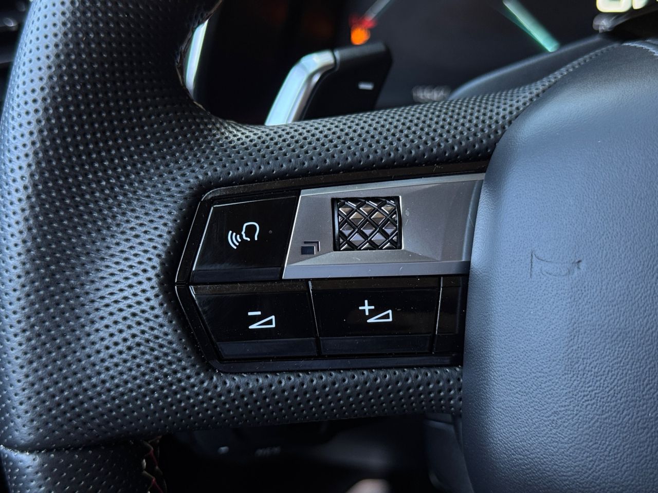 DS DS 7 Crossback E TENSE 225 PERFORMANCE LINE - Foto 2