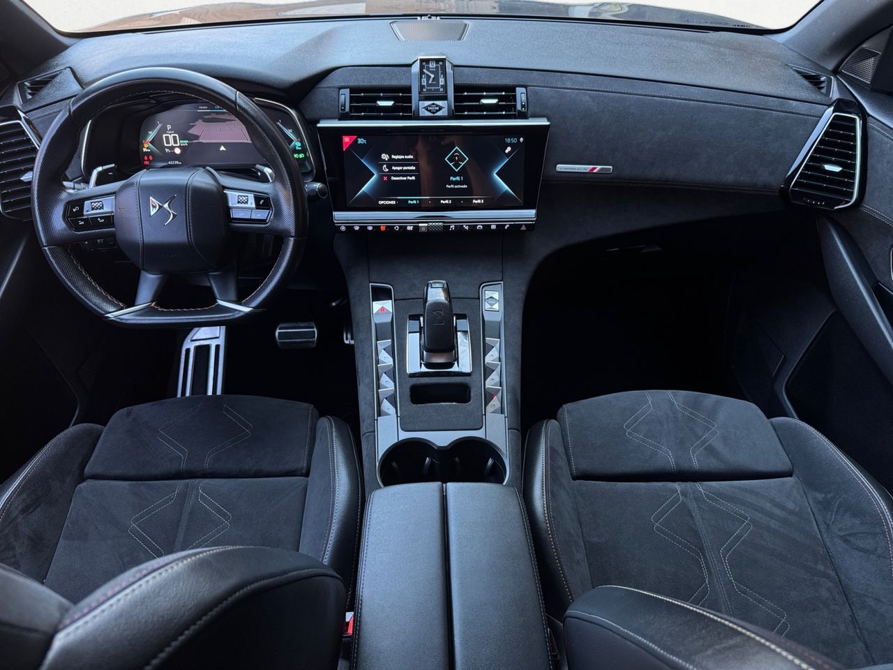 DS DS 7 Crossback E TENSE 225 PERFORMANCE LINE - Foto 2