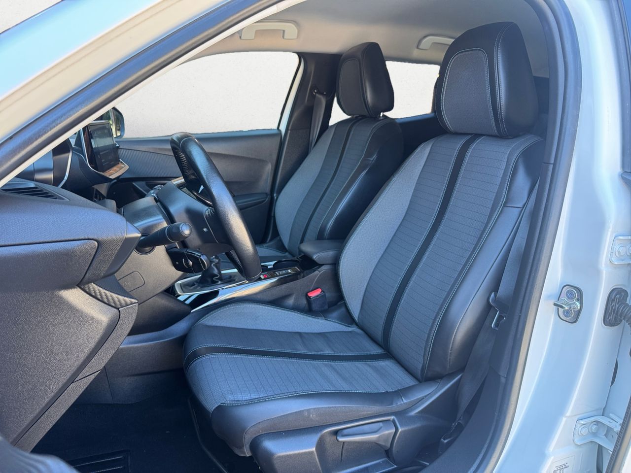 Peugeot 2008 ALLURE BLUE HDI 110 CV - Foto 2