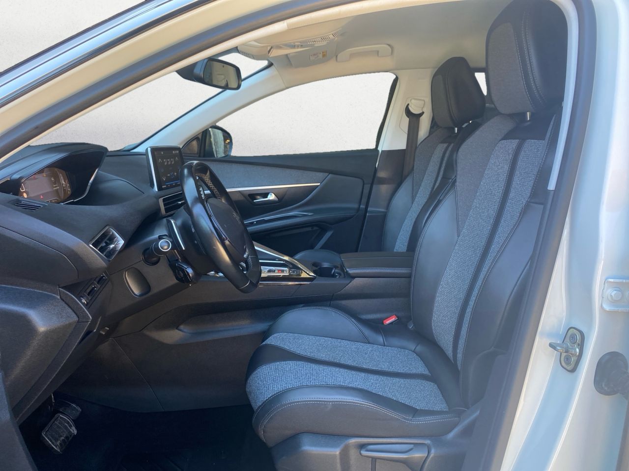 Peugeot 3008 ALLURE BLUE HDI 130 CV EAT8 - Foto 2