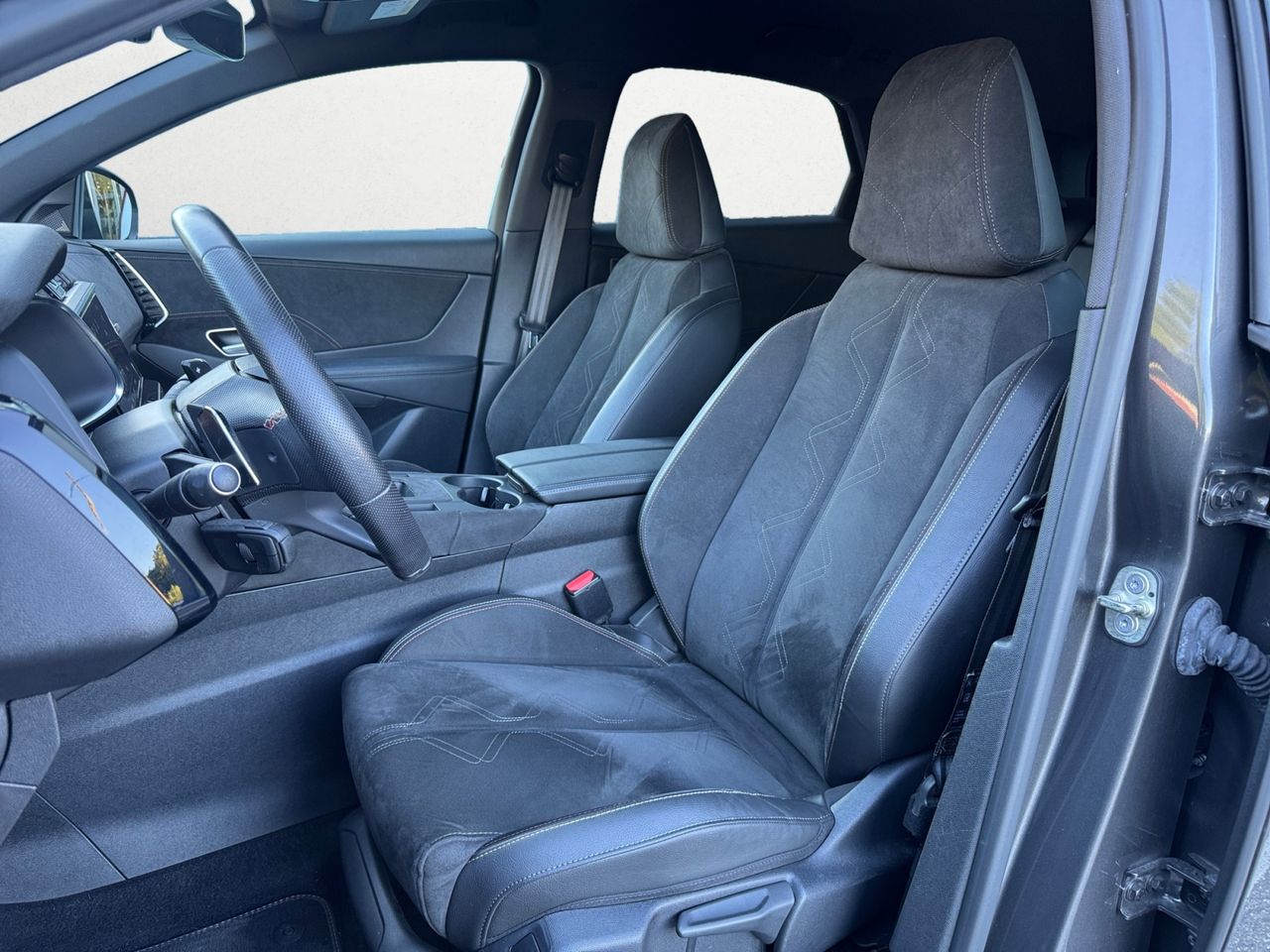 DS DS 7 Crossback BLUE HDI 180 CV AUT PERFORMANCE LINE - Foto 2