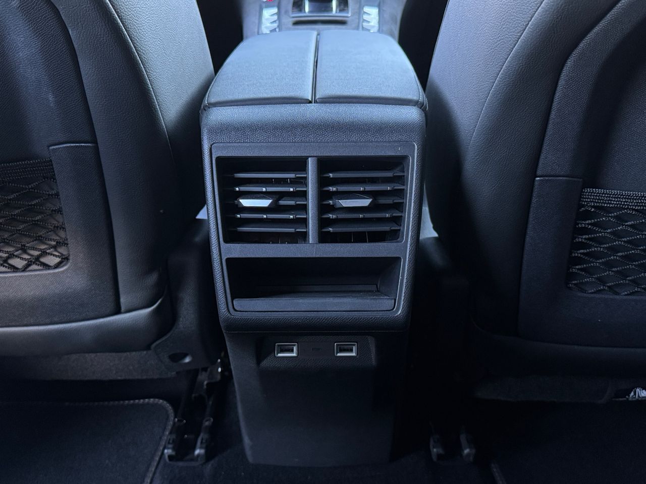 DS DS 7 Crossback BLUE HDI 180 CV AUT PERFORMANCE LINE - Foto 2