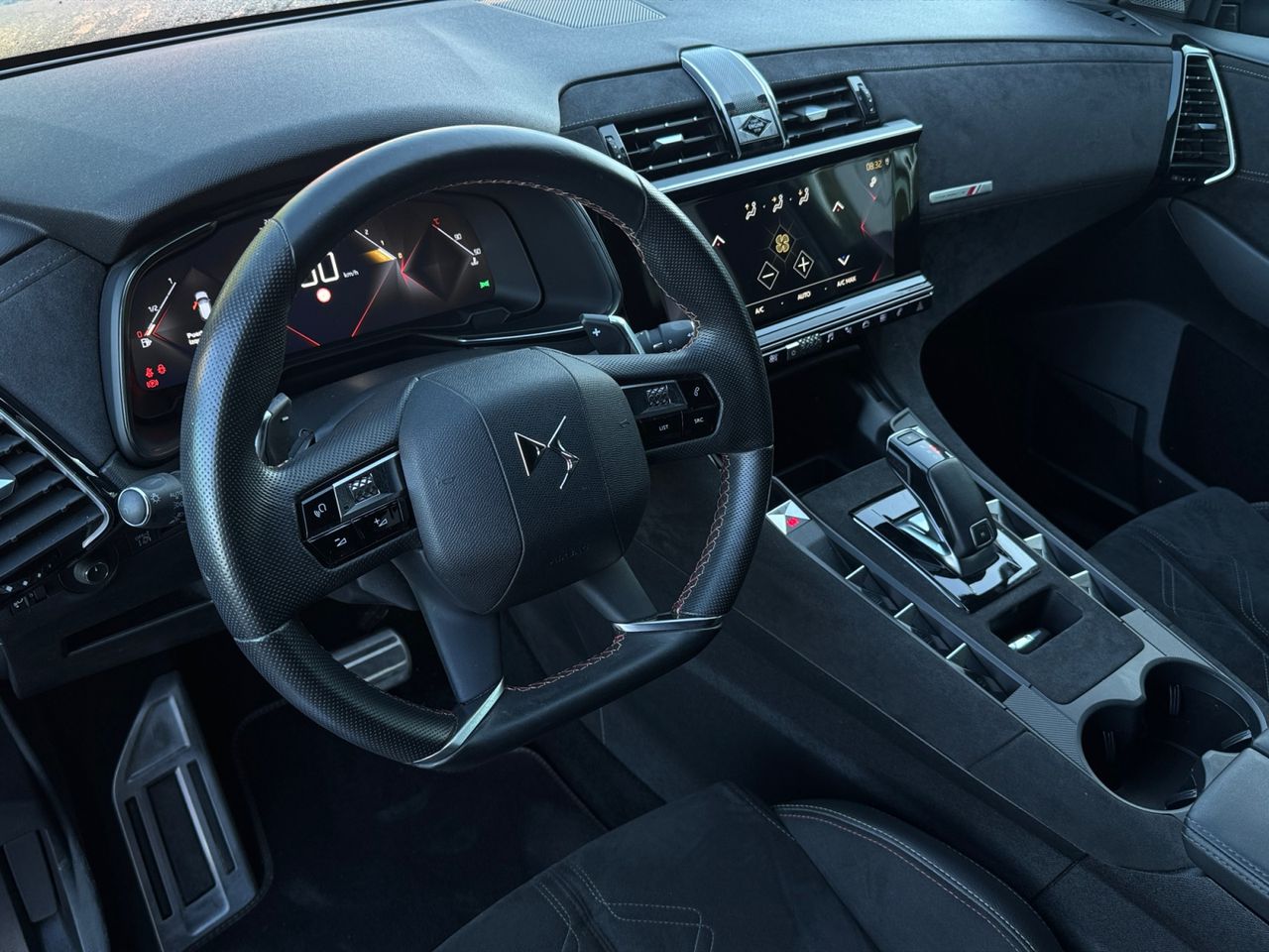 DS DS 7 Crossback BLUE HDI 180 CV AUT PERFORMANCE LINE - Foto 2