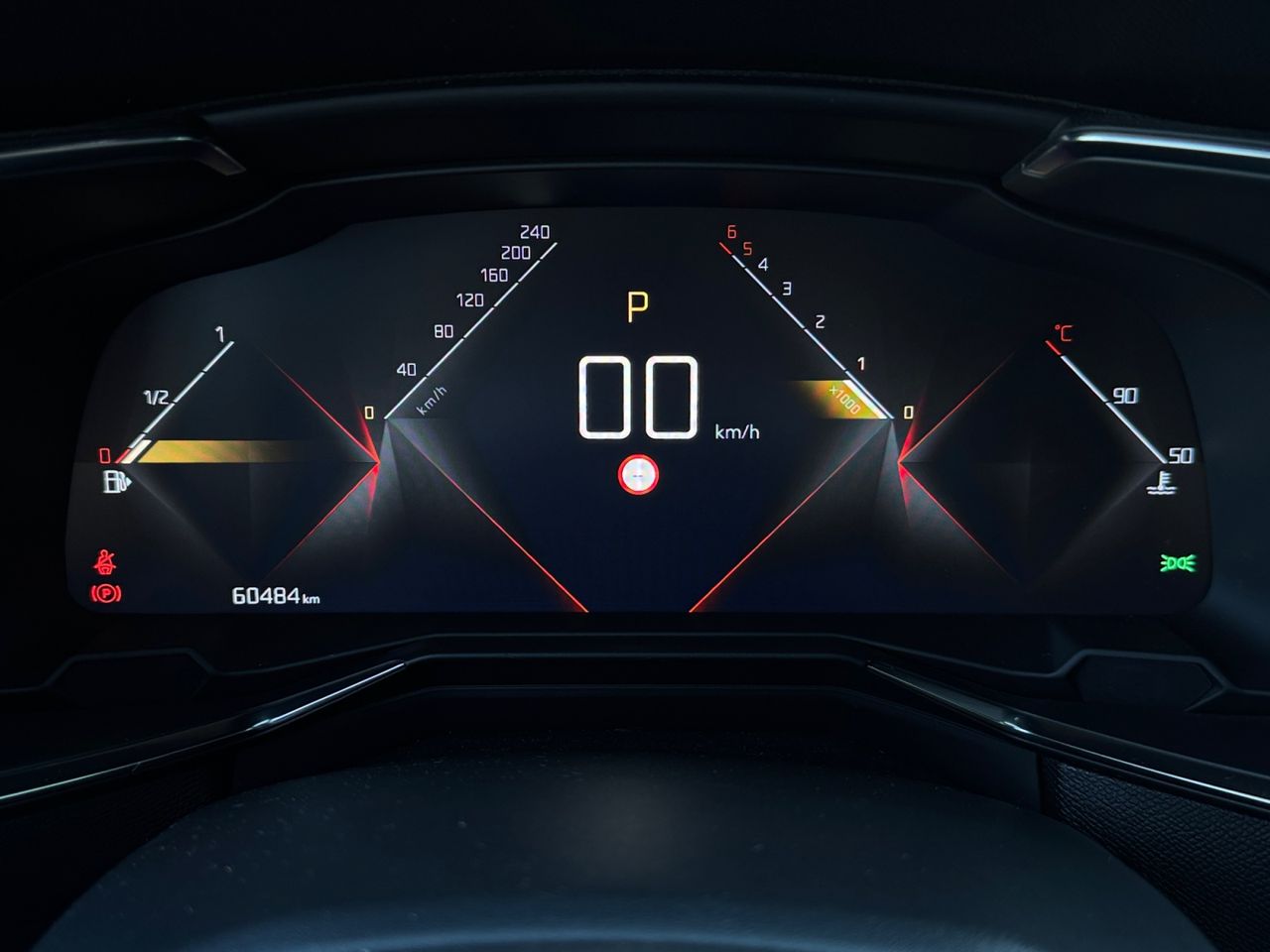 DS DS 7 Crossback BLUE HDI 180 CV AUT PERFORMANCE LINE - Foto 2