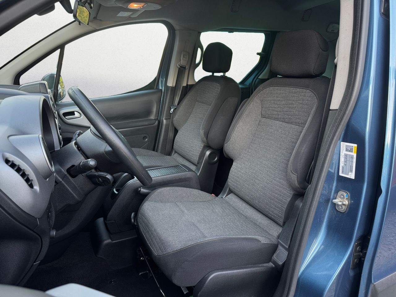 Citroën Berlingo MULTISPACE PURE TECH 110 CV 20 ANIVERSARIO - Foto 2