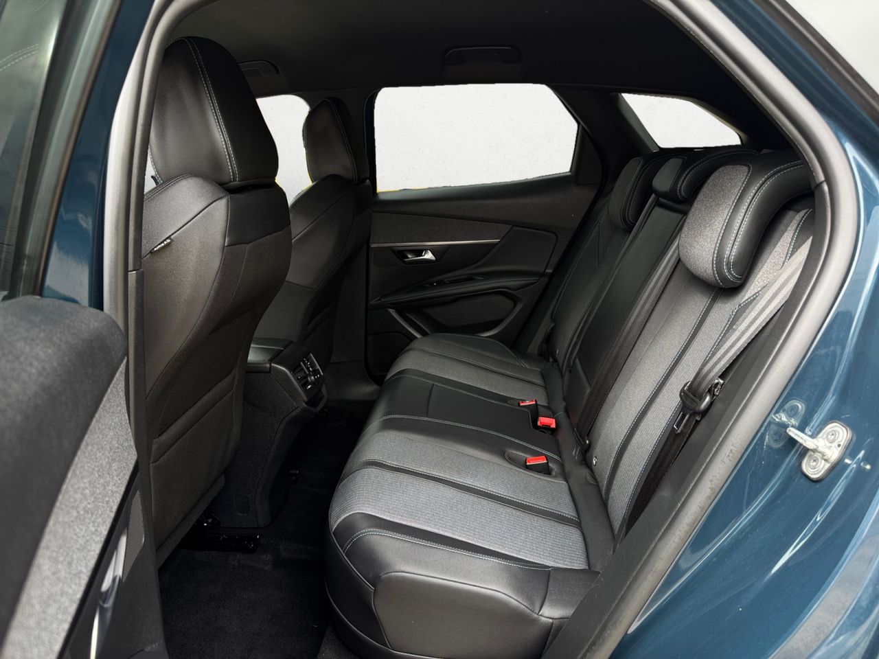 Peugeot 3008 Hybrid ALLURE PACK HYBRID 225 e EAT8 - Foto 2
