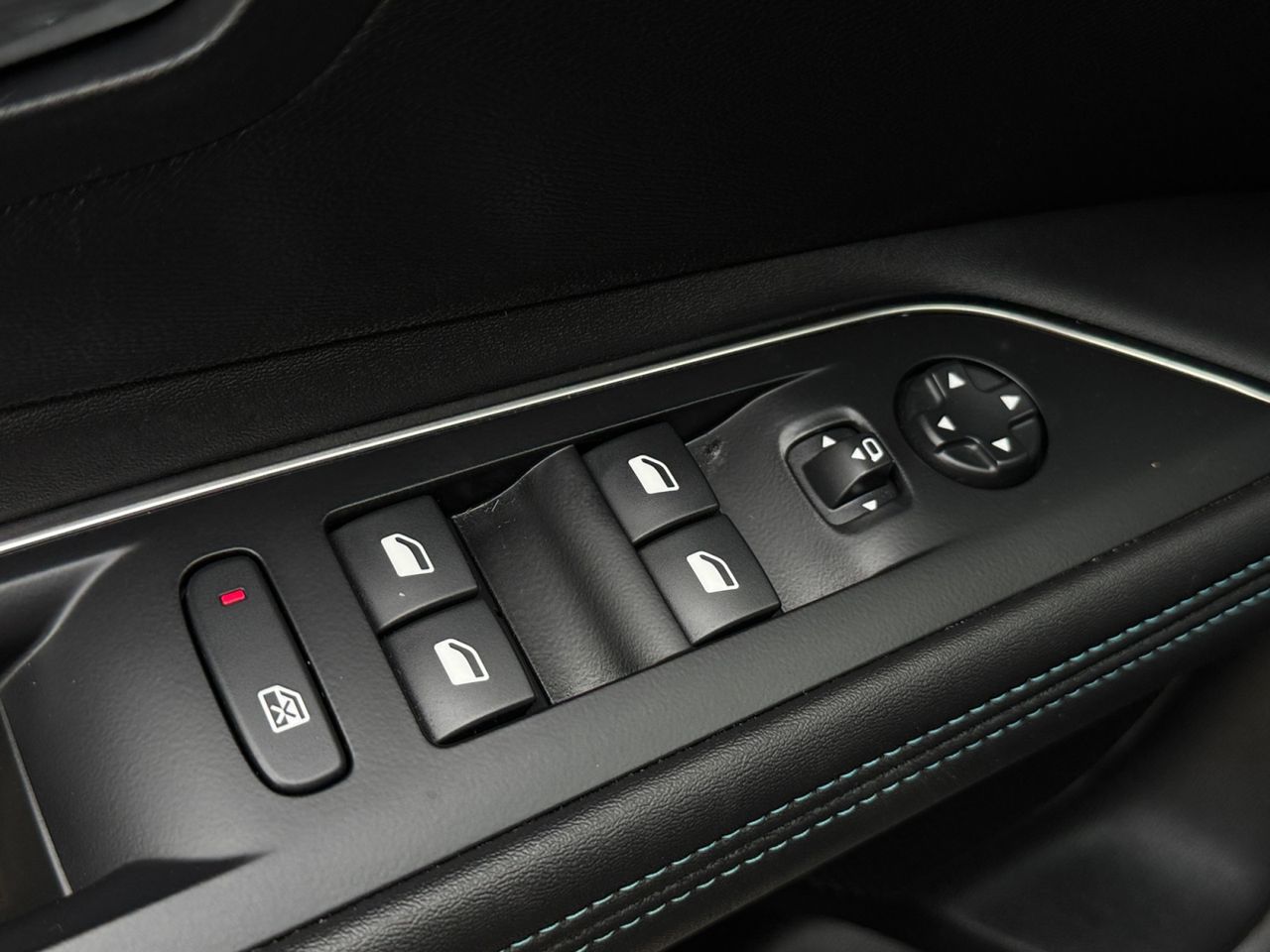 Peugeot 3008 Hybrid ALLURE PACK HYBRID 225 e EAT8 - Foto 2