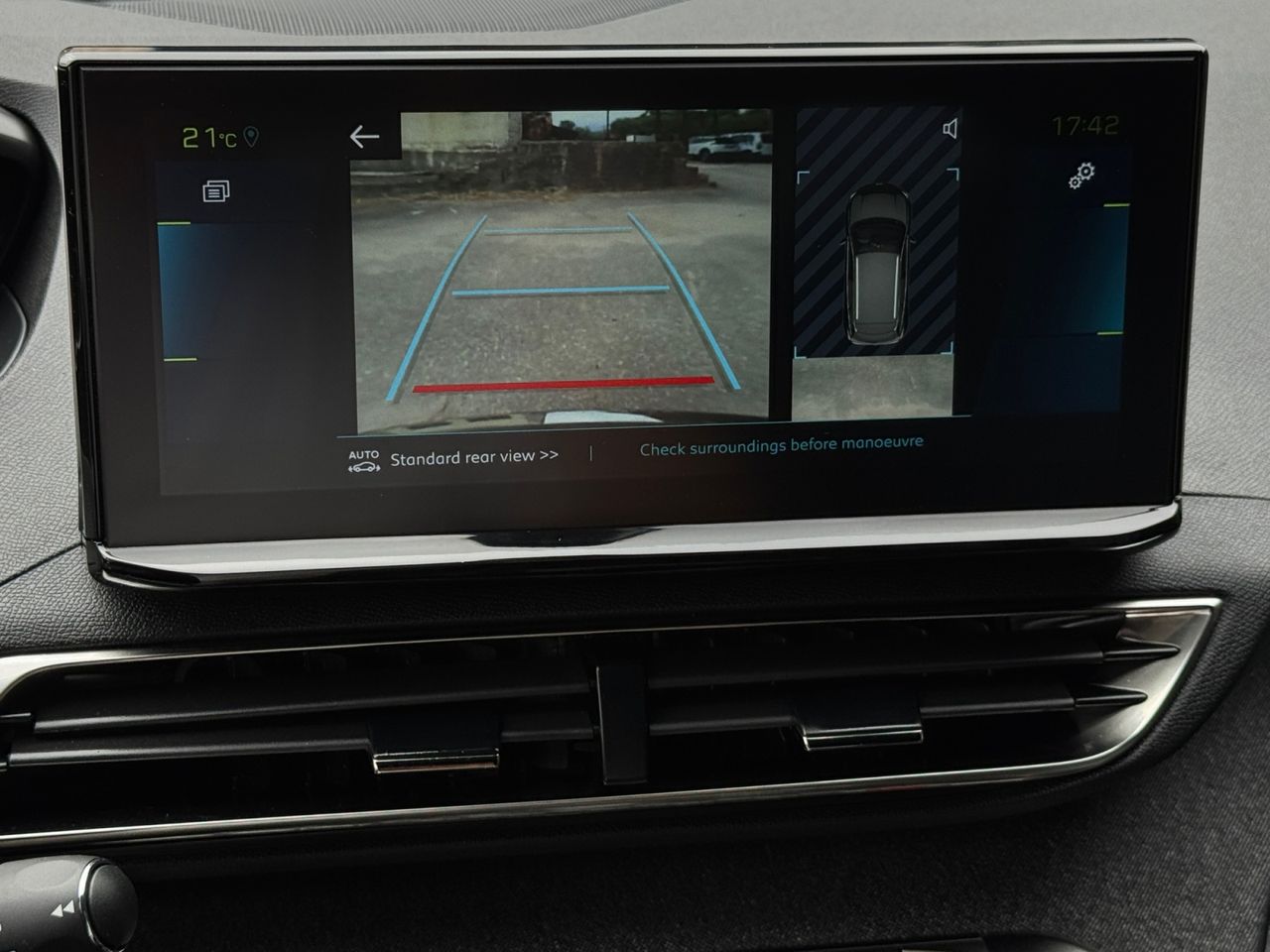 Peugeot 3008 Hybrid ALLURE PACK HYBRID 225 e EAT8 - Foto 2