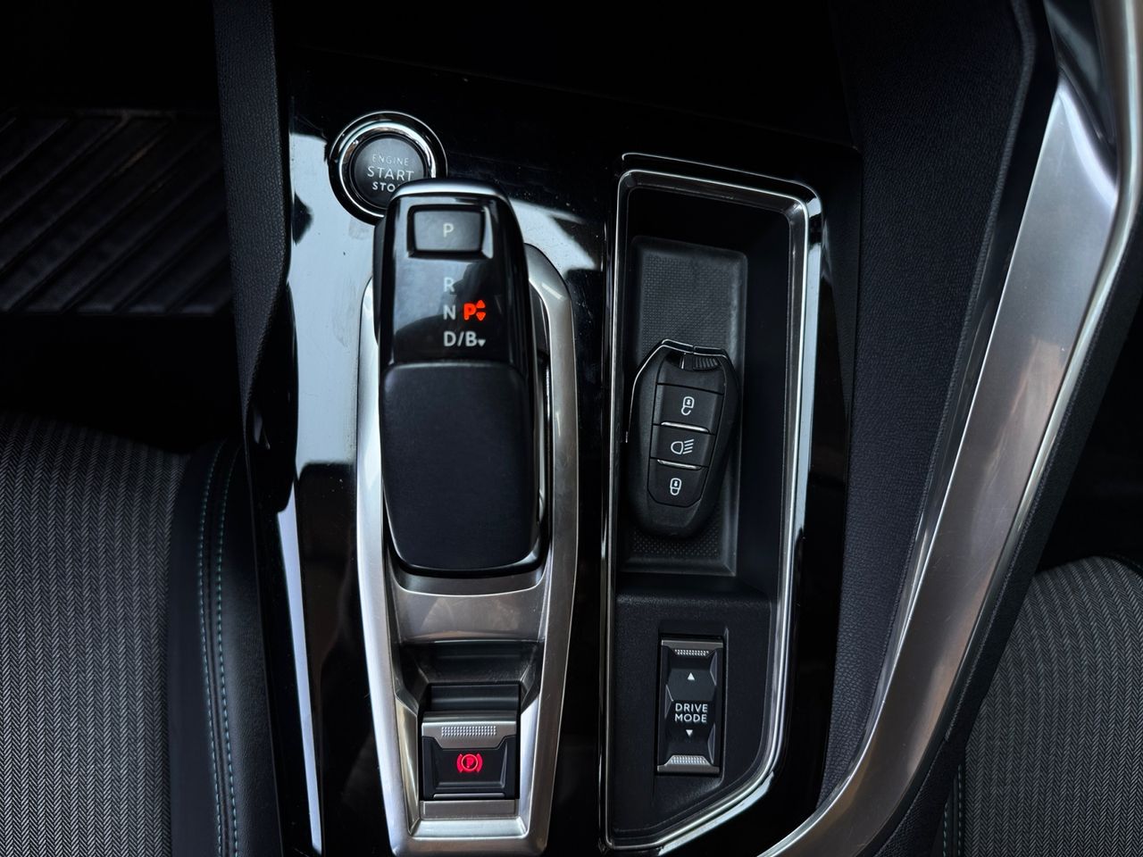 Peugeot 3008 Hybrid PACK HYBRID 225 e EAT8 - Foto 2