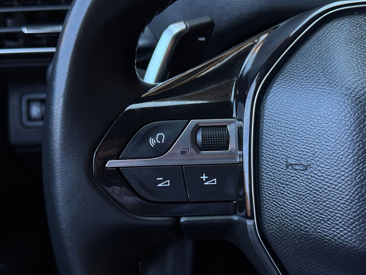 Peugeot 3008 Hybrid ALLURE PACK HYBRID 225 e EAT8 - Foto 2
