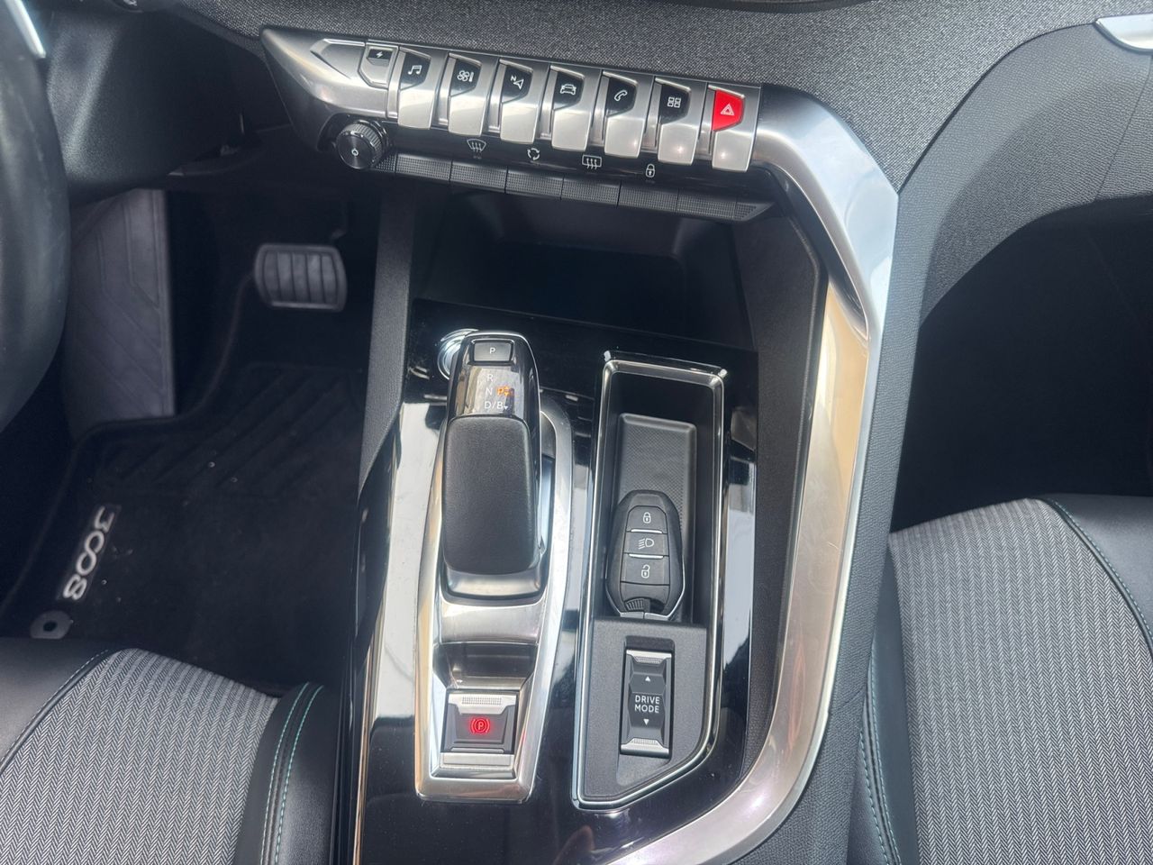 Peugeot 3008 Hybrid ALLURE PACK HYBRID 225 e EAT8 - Foto 2