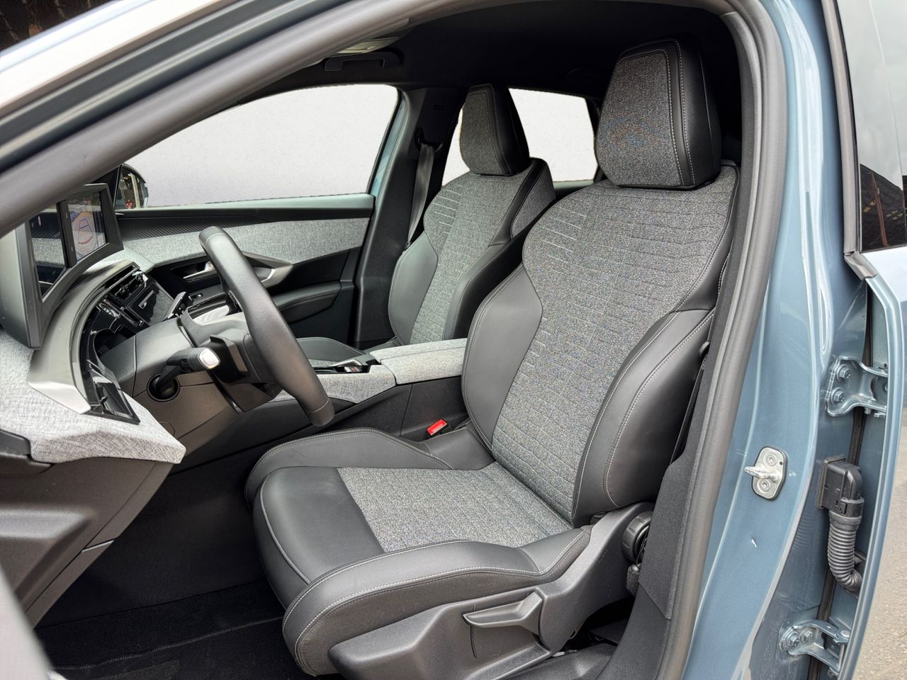 Peugeot 3008 Hybrid ALLURE HYBRID 136 e DCS6 - Foto 2