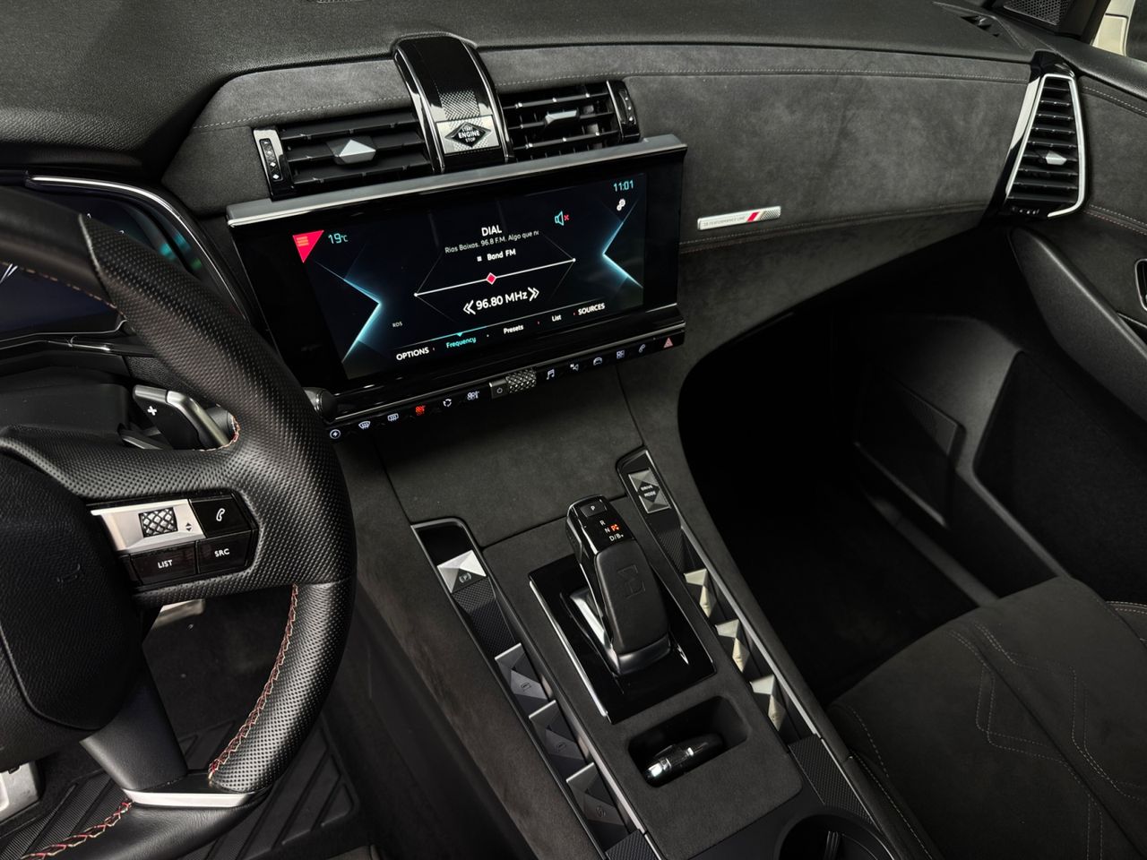 DS DS 7 Crossback E TENSE 4X4 PERFORMANCE LINE - Foto 2