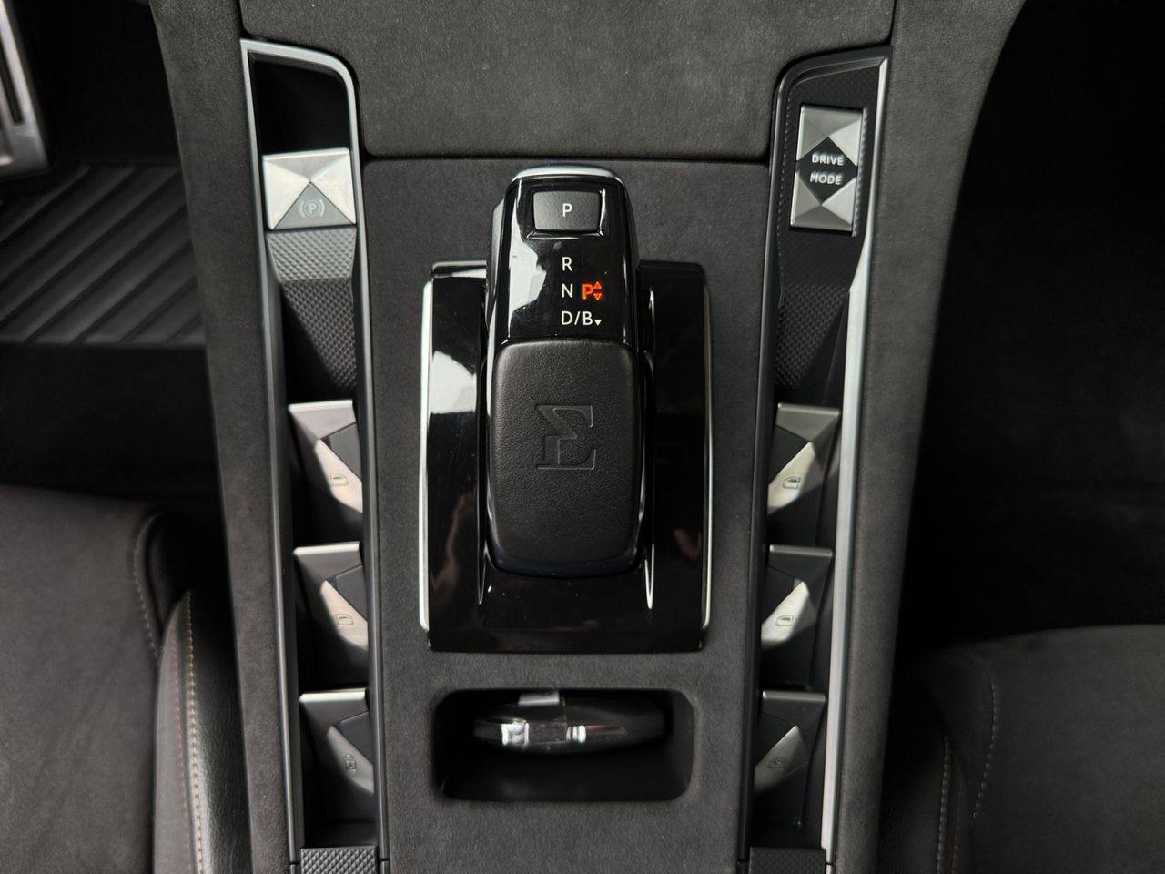 DS DS 7 Crossback E TENSE 4X4 PERFORMANCE LINE - Foto 2