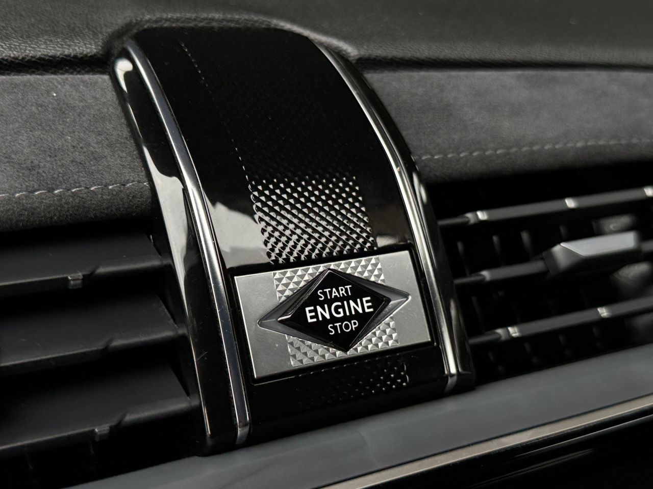 DS DS 7 Crossback E TENSE 4X4 PERFORMANCE LINE - Foto 2