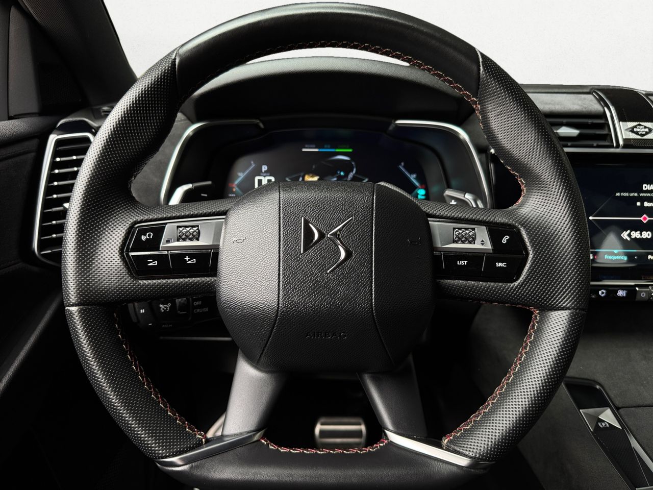 DS DS 7 Crossback E TENSE 4X4 PERFORMANCE LINE - Foto 2