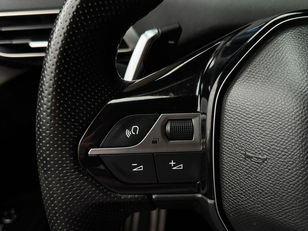 Peugeot 3008 Hybrid GT PACK HYBRID 225 e EAT8 - Foto 2