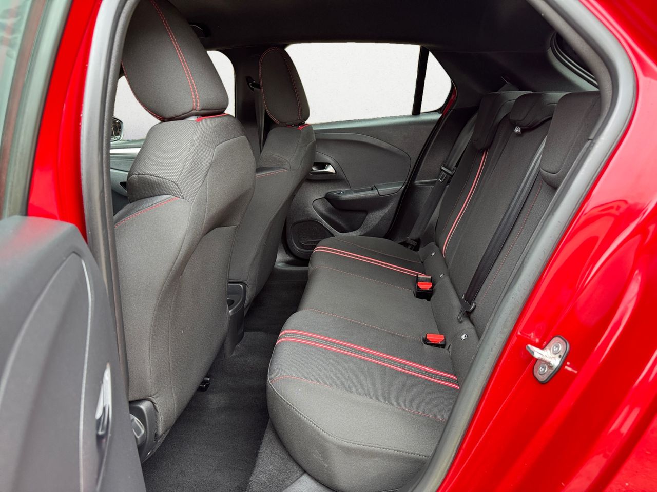 Opel Corsa GS 1.5 D DT MT6 - Foto 2