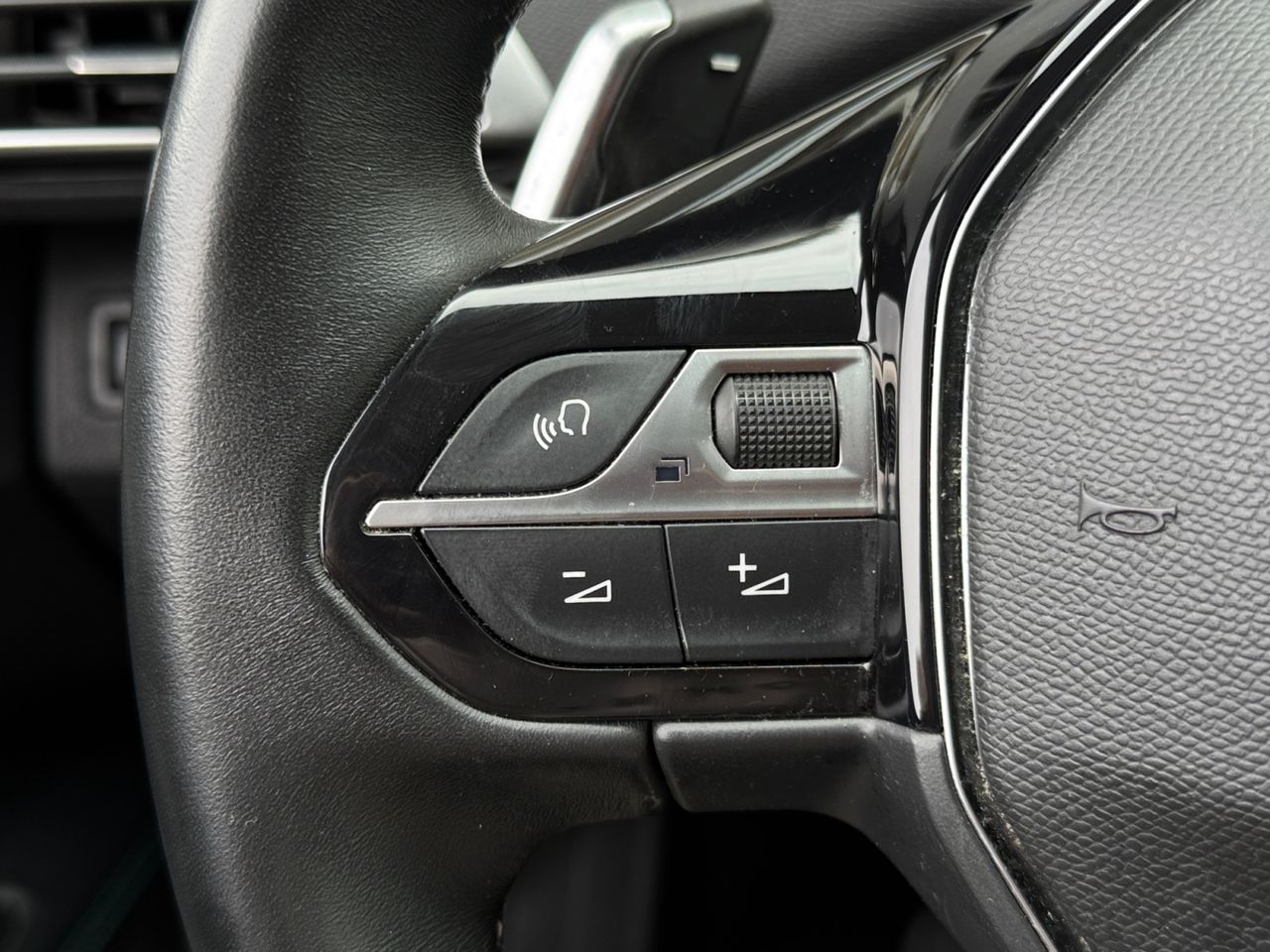 Peugeot 3008 Hybrid ALLURE PACK HYBRID 225 e EAT8 - Foto 2