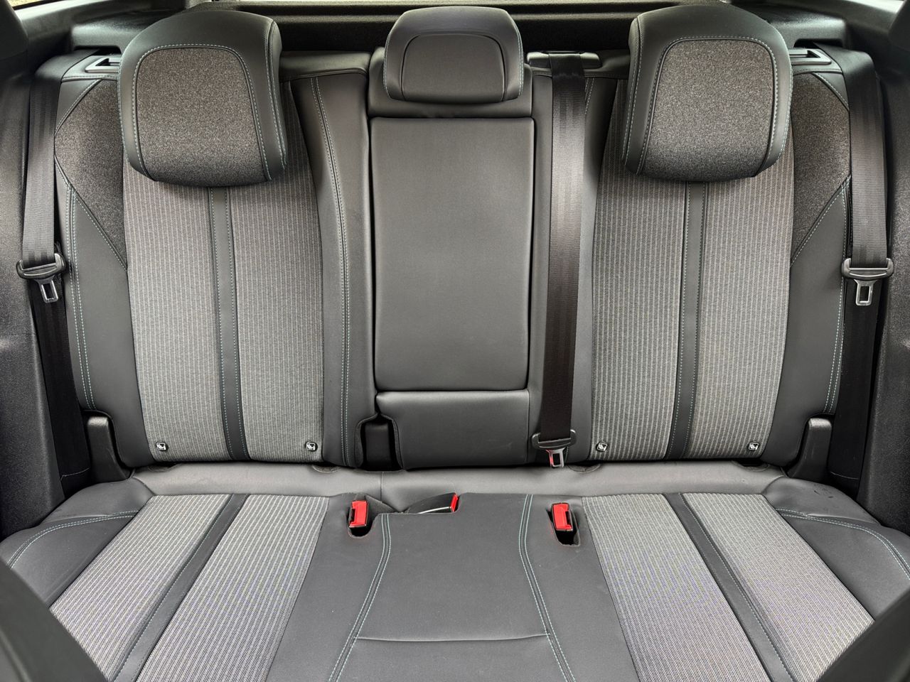 Peugeot 3008 Hybrid ALLURE PACK HYBRID 225 e EAT8 - Foto 2