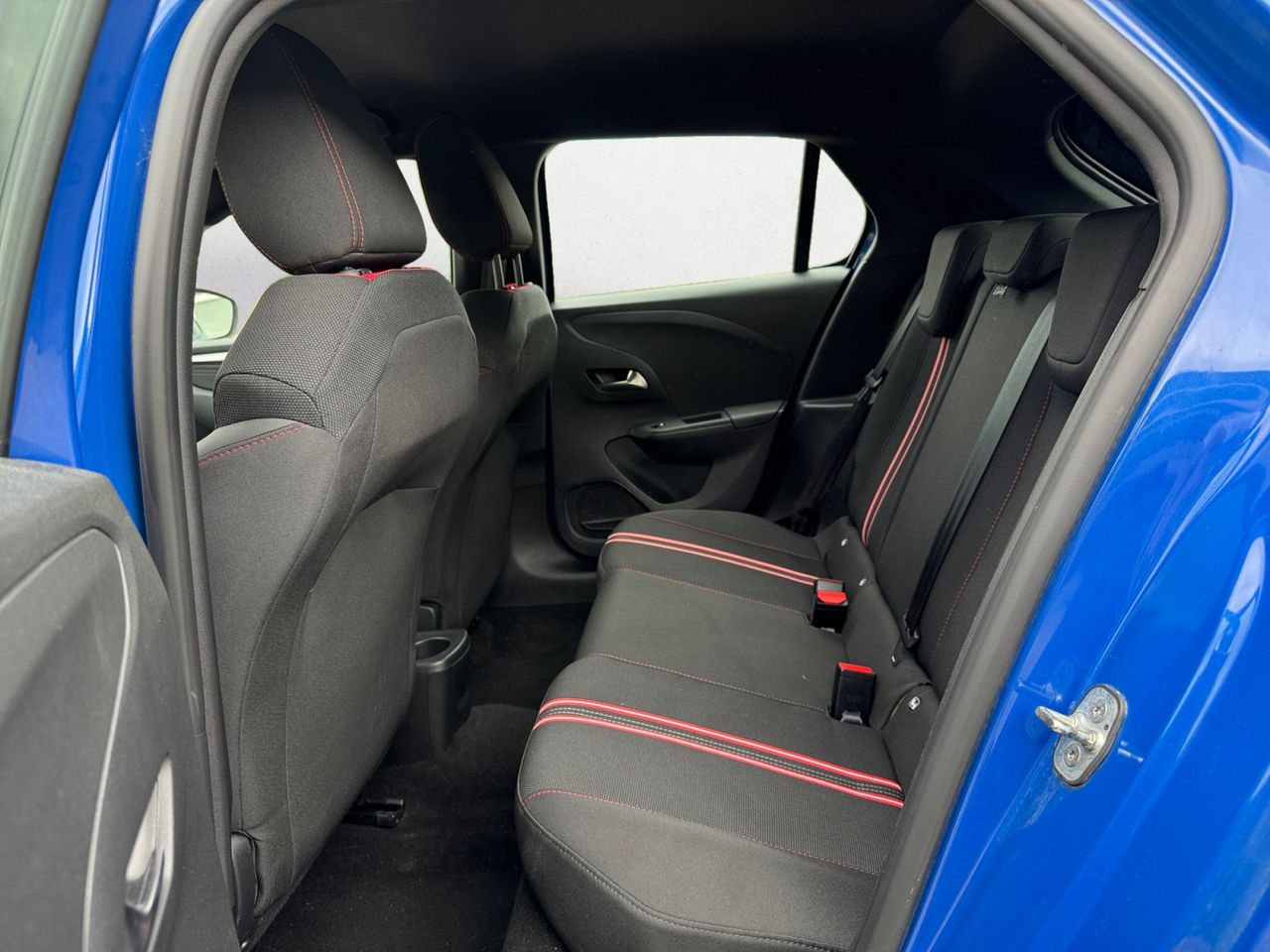Opel Corsa GS LINE 1.5 D - Foto 2