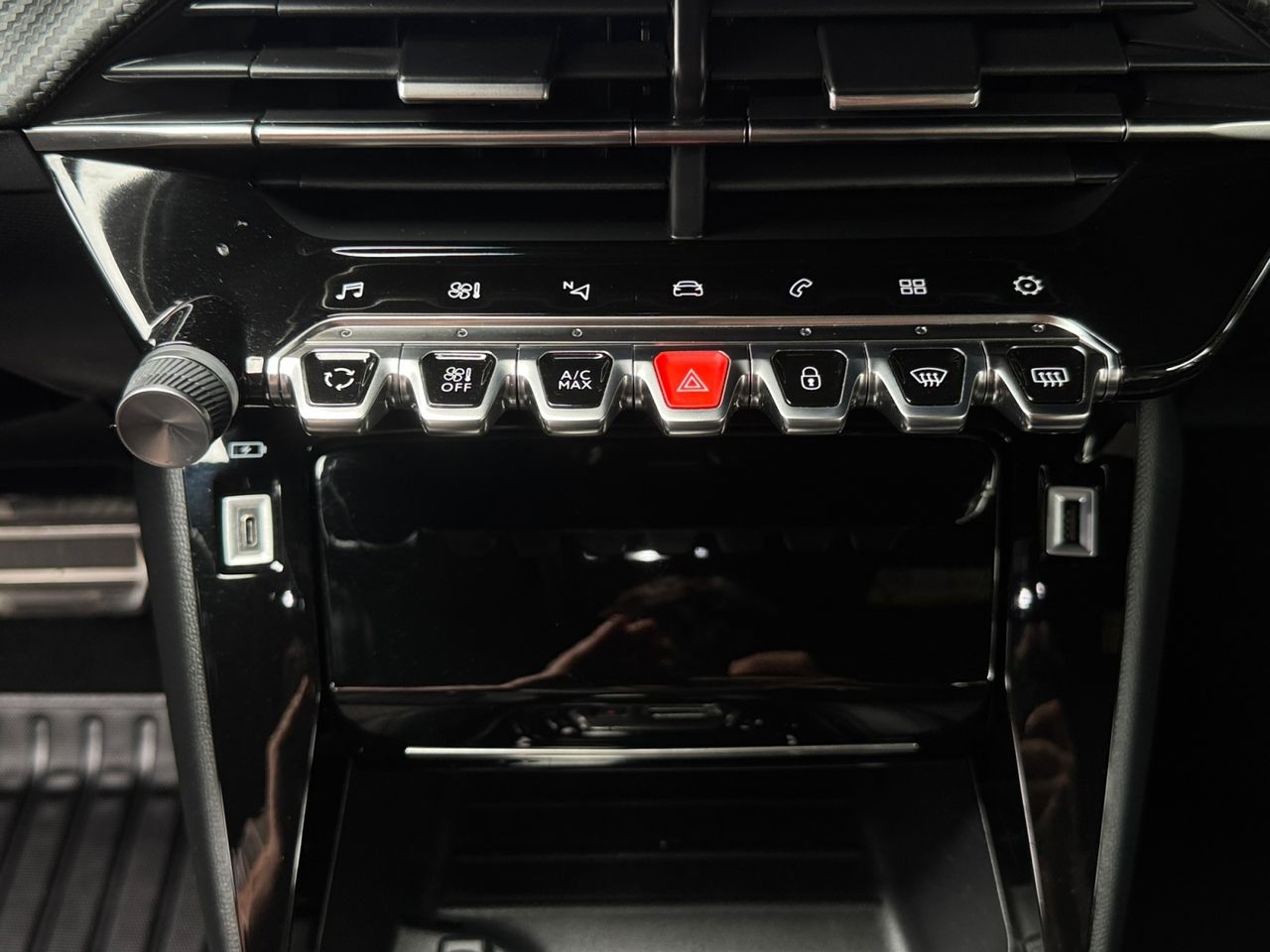 Peugeot 2008 GT PURE TECH 130 CV EAT8 - Foto 2