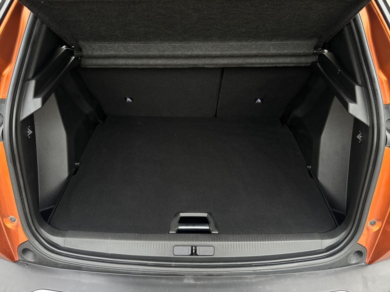 Peugeot 2008 ALLURE PACK BLUE HDI 110 CV - Foto 2