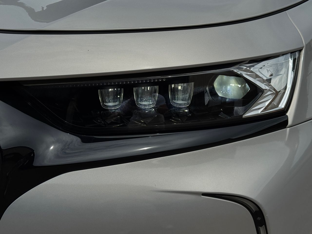 DS DS 7 Crossback E TENSE 300 4X4 LOUVRE - Foto 2