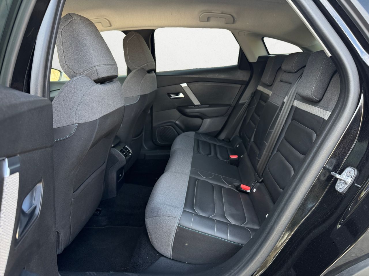 Citroën C4 BLUE HDI 130 CV EAT8 SHINE - Foto 2