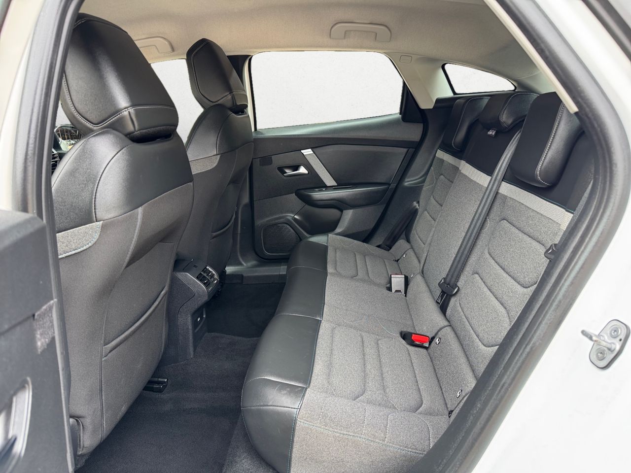 Citroën C4 BLUE HDI 130 CV EAT8 FEEL PACK - Foto 2