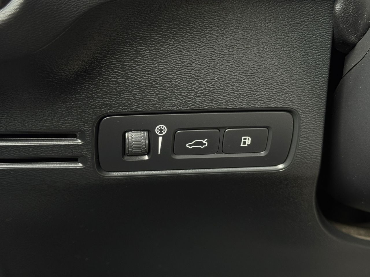 Volvo XC40 1.5 T5 TWIN RECHARGE RDESIGN AUTO - Foto 2