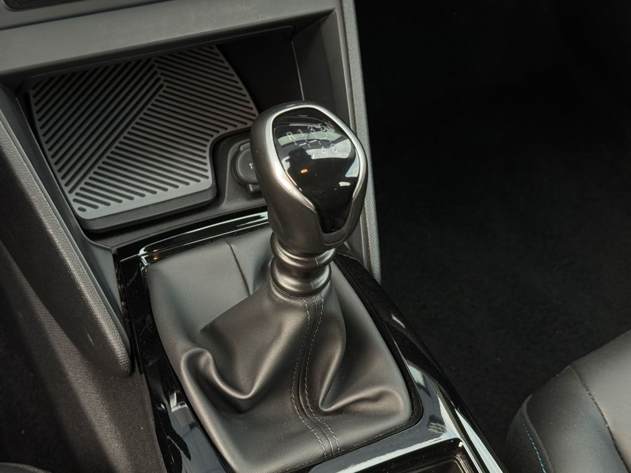 Citroën C4 PURE TECH 130 CV FEEL PACK - Foto 2