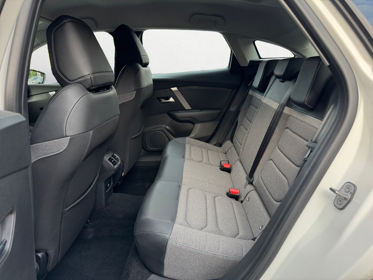 Citroën C4 PURE TECH 130 CV FEEL PACK - Foto 2