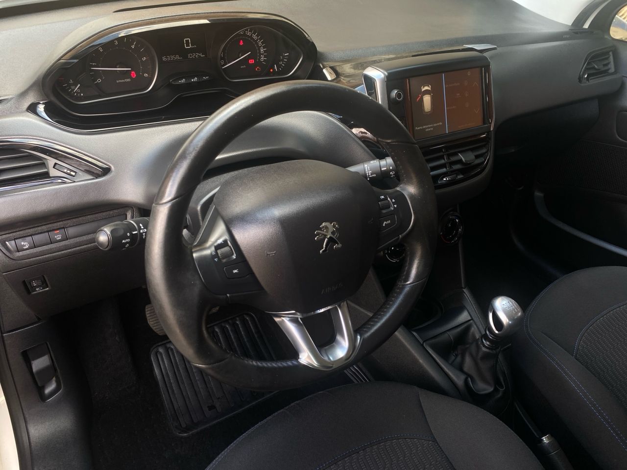 Peugeot 208 SIGNATURE BLUE HDI 100 CV - Foto 2