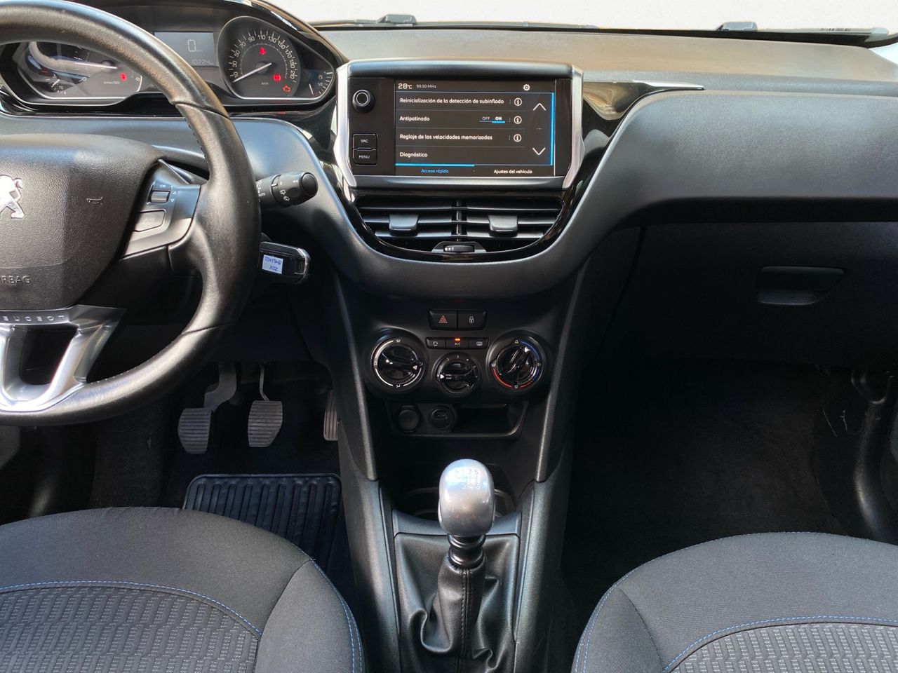 Peugeot 208 SIGNATURE BLUE HDI 100 CV - Foto 2