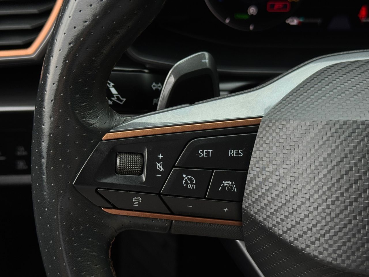Cupra Formentor E-HYBRID 150 KW 204 CV DSG - Foto 2