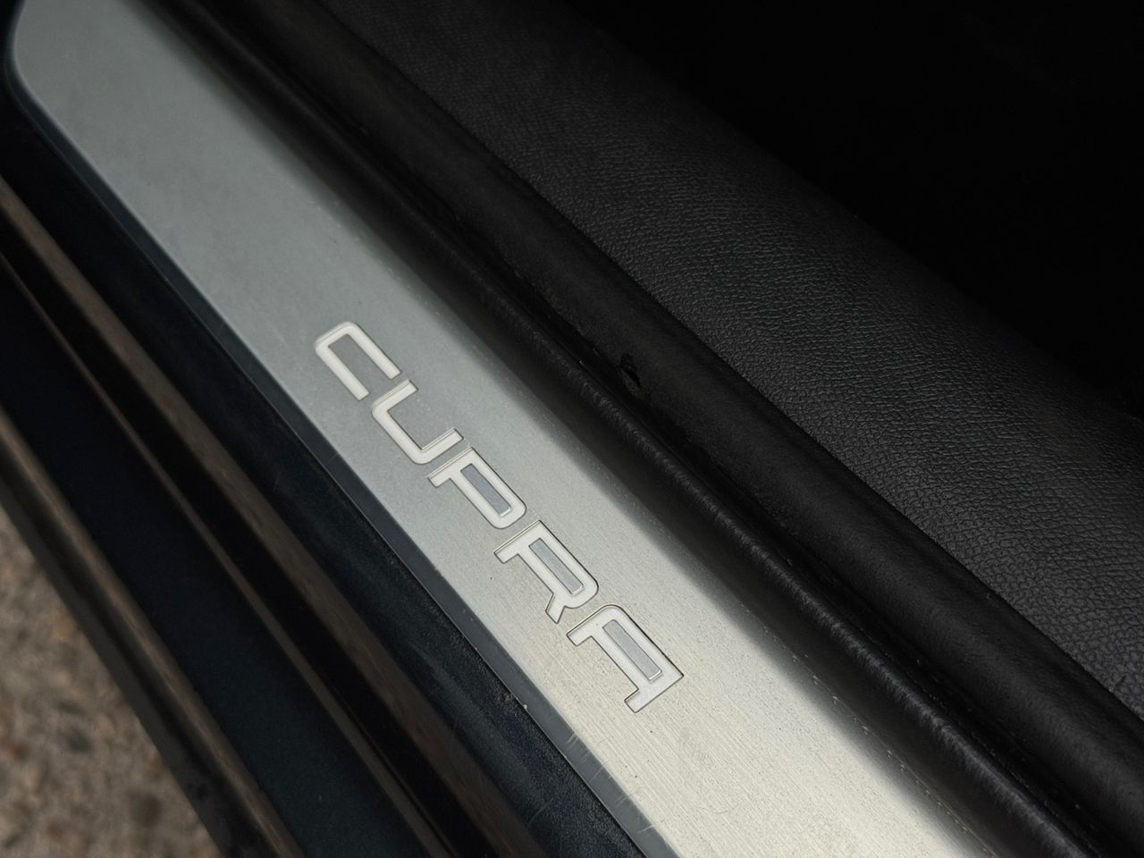 Cupra Formentor E-HYBRID 150 KW 204 CV DSG - Foto 2