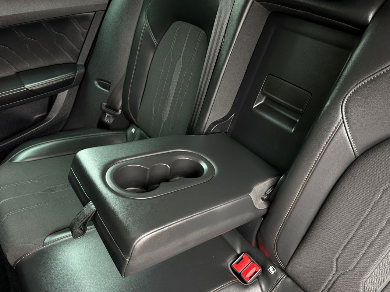 Cupra Formentor E-HYBRID 150 KW 204 CV DSG - Foto 2