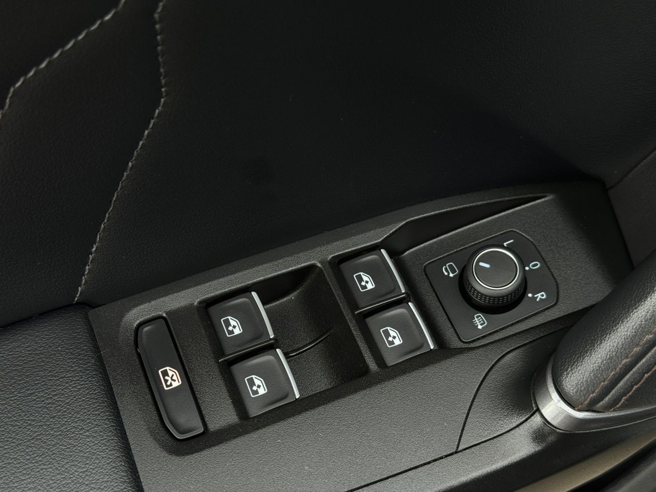 Cupra Formentor E-HYBRID 150 KW 204 CV DSG - Foto 2