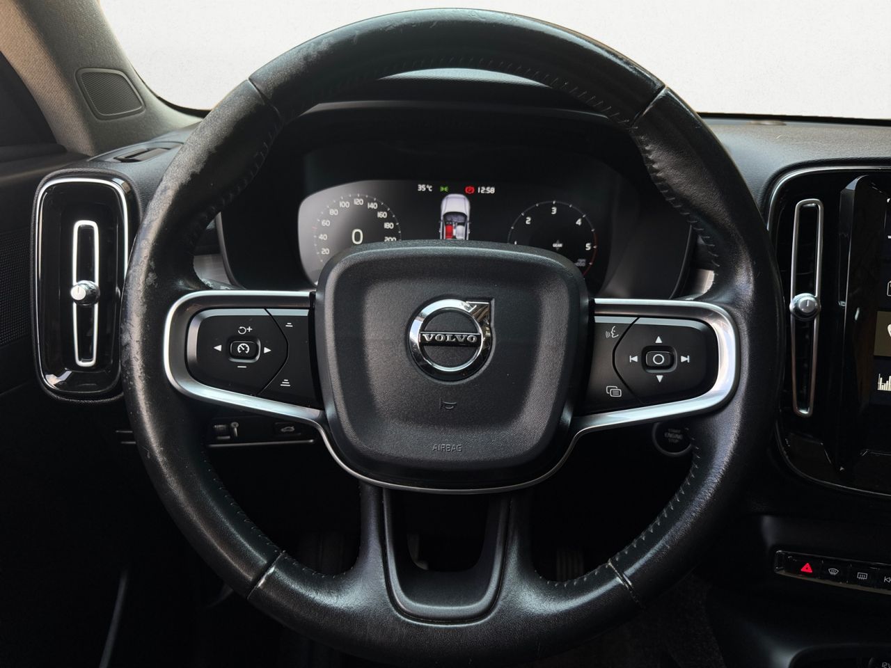 Volvo XC40 2.0 D3 - Foto 2