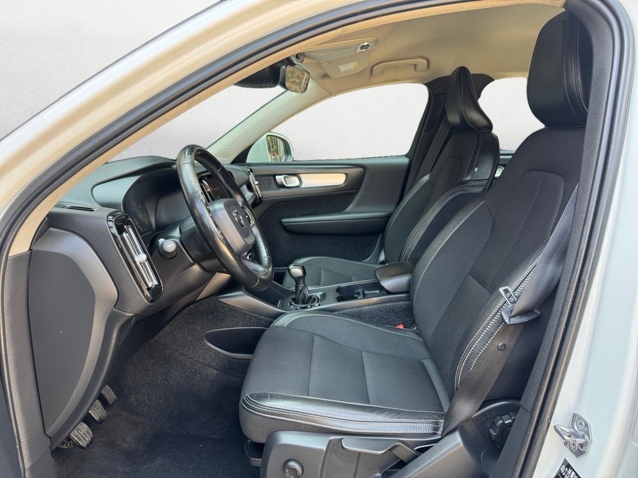 Volvo XC40 2.0 D3 - Foto 2