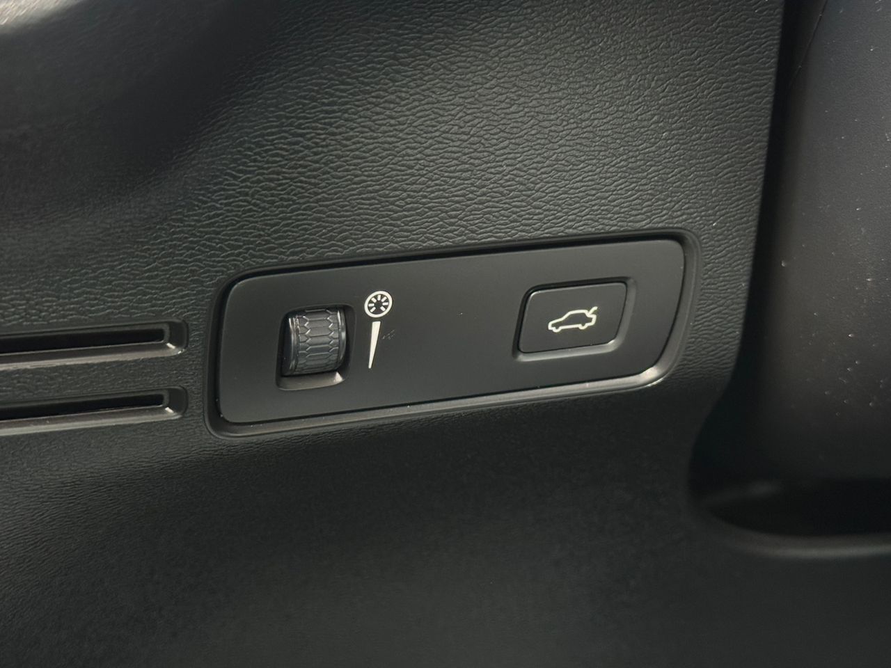 Volvo XC40 2.0 D3 - Foto 2