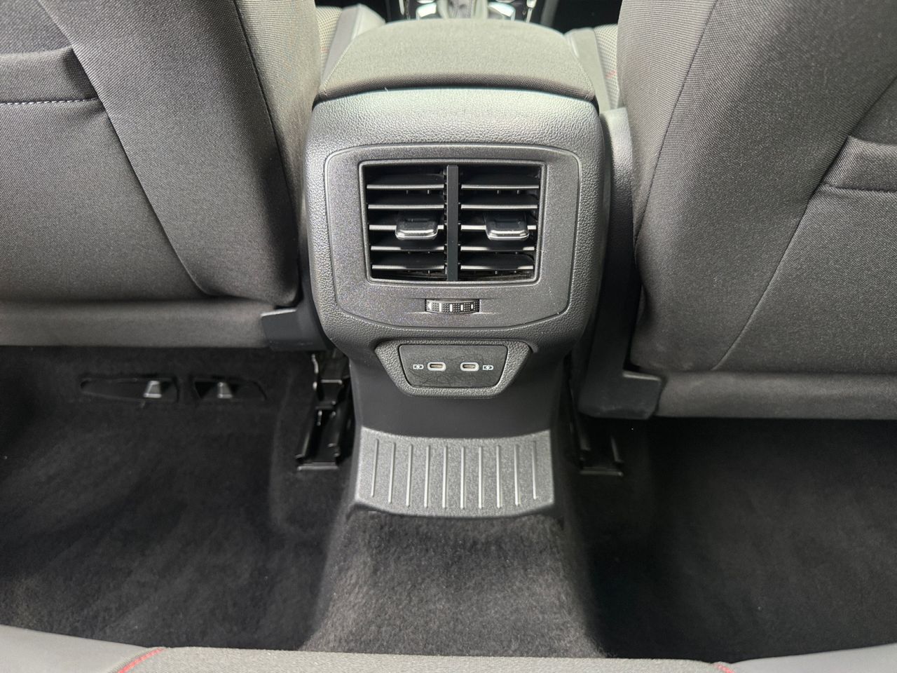 Volkswagen T-Roc 2.0 TDI SPORT DSG 7 - Foto 2