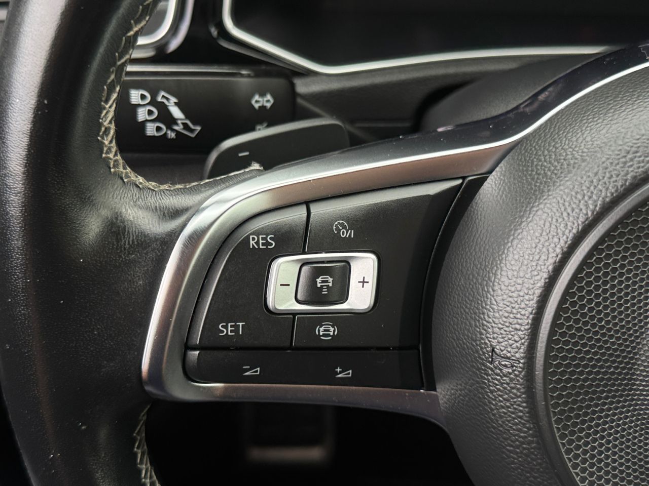 Volkswagen T-Roc 2.0 TDI SPORT DSG 7 - Foto 2