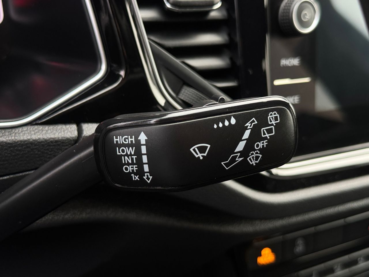 Volkswagen T-Roc 2.0 TDI SPORT DSG 7 - Foto 2