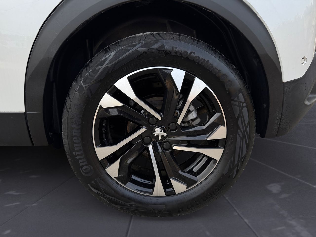 Peugeot 2008 GT PURE TECH 130 CV EAT8 - Foto 2