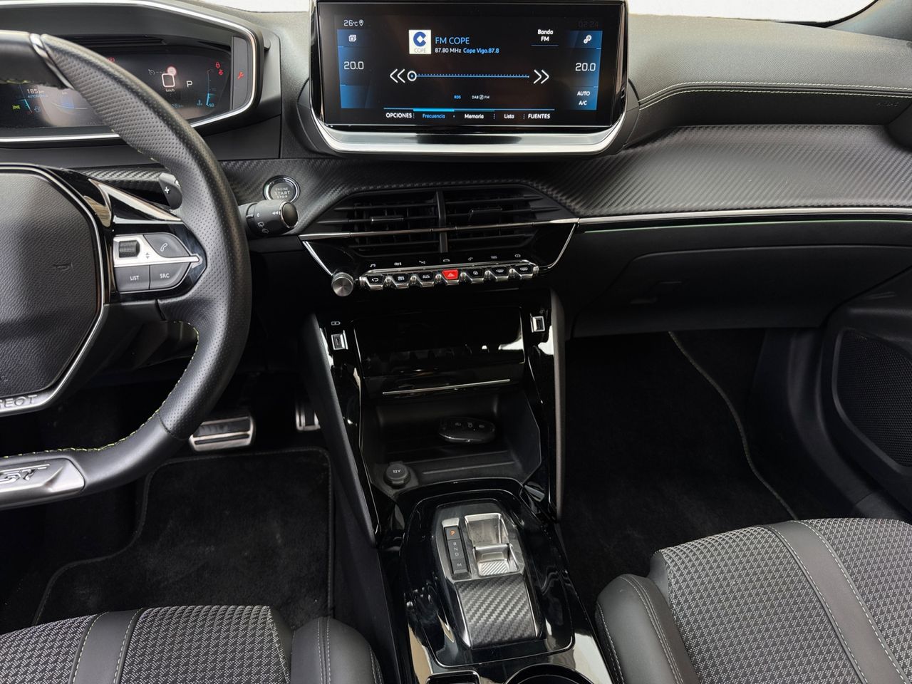 Peugeot 2008 GT PURE TECH 130 CV EAT8 - Foto 2